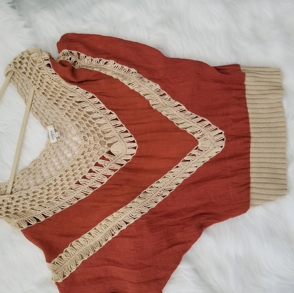 Top - Picture 3 of 4